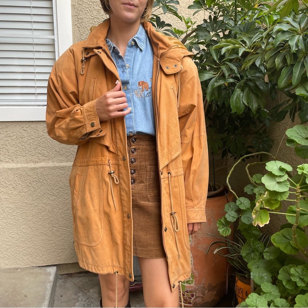Vintage 90’s caramel color Euro Mond leather jacket -parka